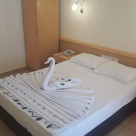 Grand Horizon Hotel